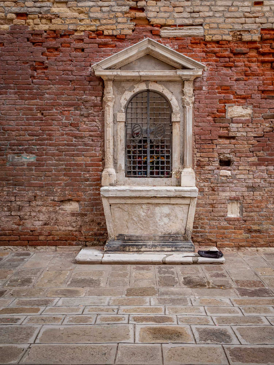 Shoes at the Cisterne, Venice, Italy 2014