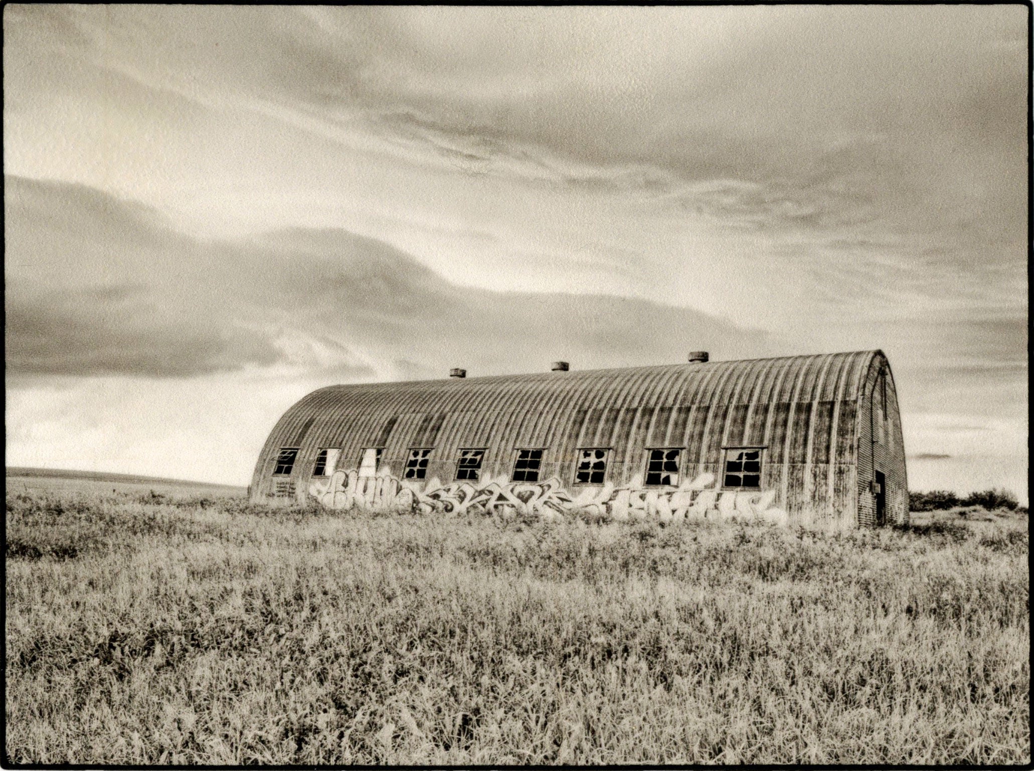 Grafitti Quonset, Approaching Storm