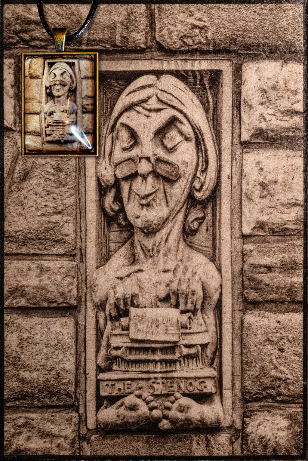 The Herald Gargoyles – The Stenographer