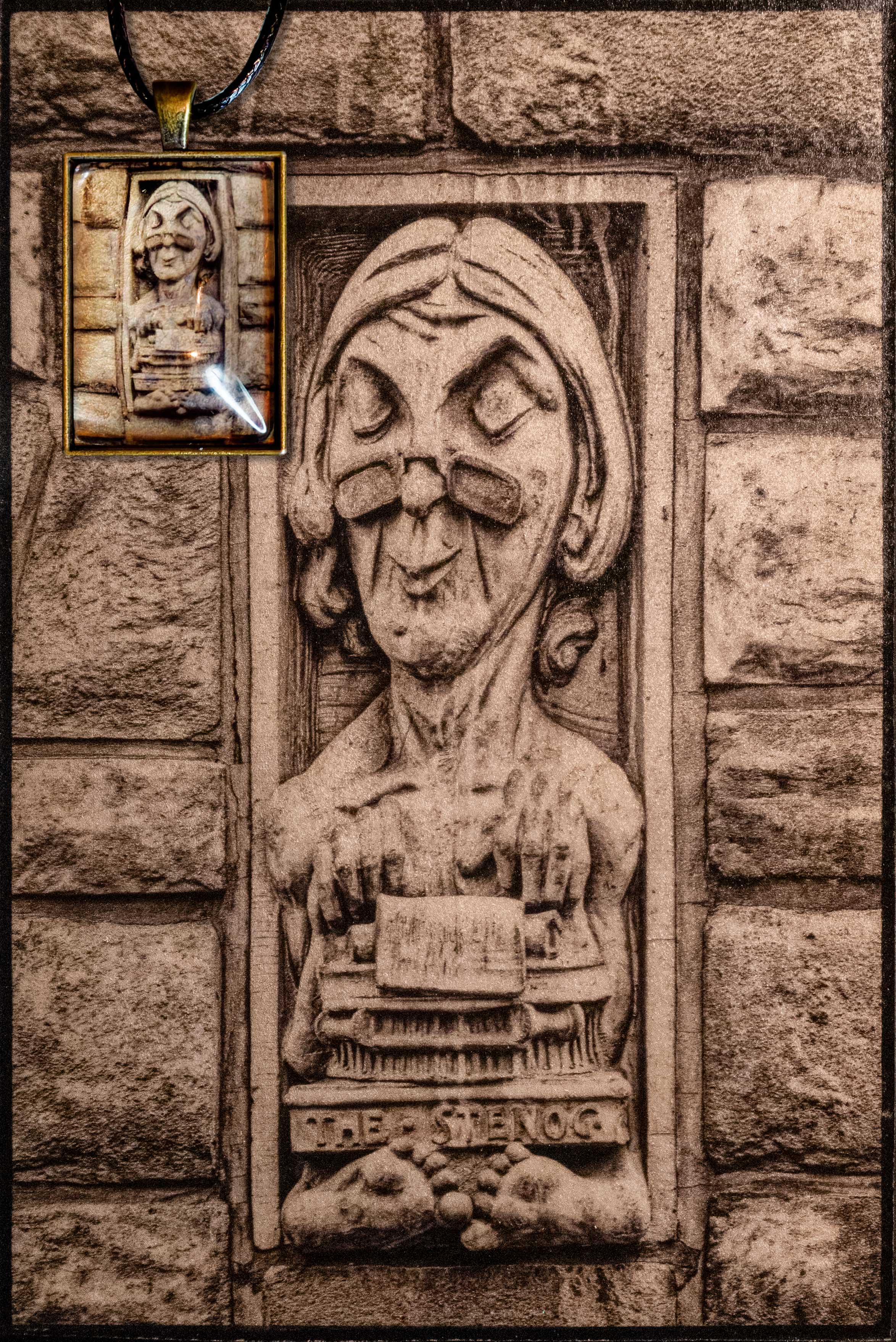 The Herald Gargoyles – The Stenographer