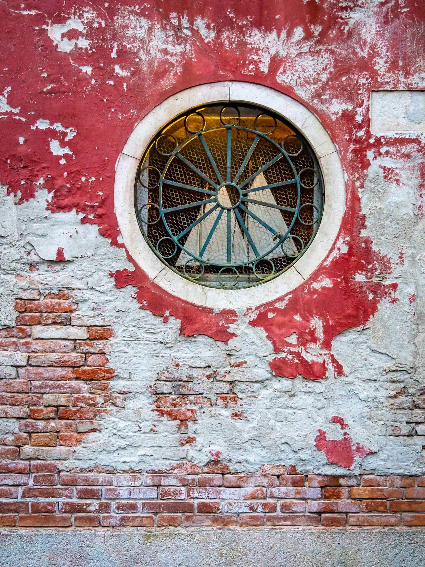 Porthole, Venice, Italy 2014